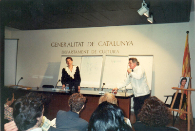 Conferència dels Doctors Christiane Meulemans i Josep Elías titulada «El Cervell Total» al Palau de Santa Mònica a Barcelona. Foto gentilesa de la Doctora Christiane S. Meulemans, del Doctor Josep Elías i de la Fundació Doctor Josef Meulemans i RIAL.