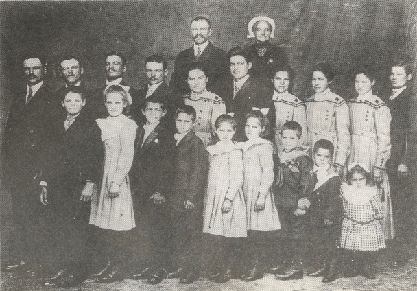 Família. Harlingue-Viollet.