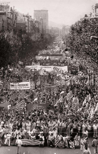 Foto de la diada de 1977, cabecera.