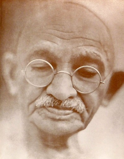 Necessitem Gandhi?