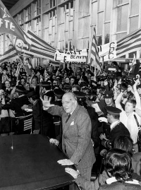 El Presidente Josep Tarradellas, en Madrid. Foto: EFE.