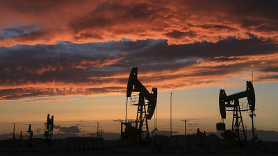 Torres petroleras en Karamay (Región Autónoma Uigur de Sinkiang, China). Reuters. Torres petroleras en Karamay (Región Autónoma Uigur de Sinkiang, China). Reuters.