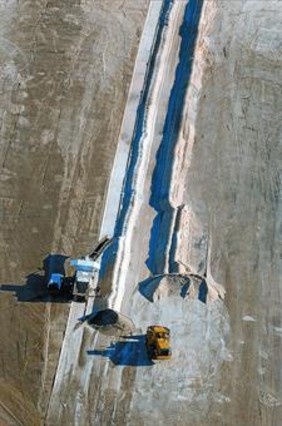 Vista aèria de l'activitat extractiva de la mina de Súria. Foto: Xavier Jubierre.